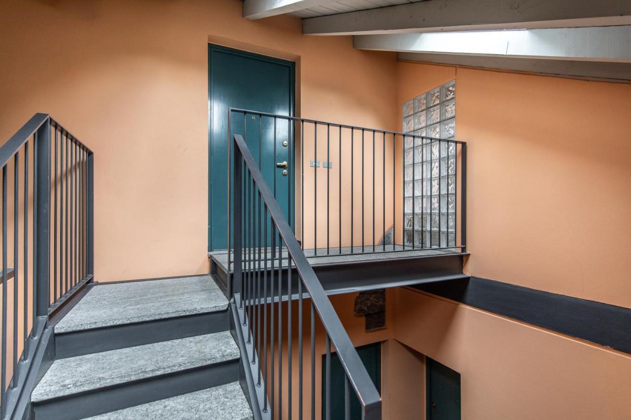 A Casa Nuccia Mansarda By Holiday Solutions โกโม ภายนอก รูปภาพ