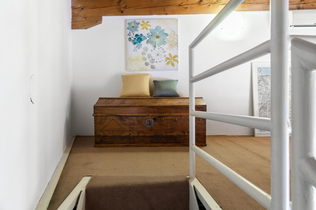 A Casa Nuccia Mansarda By Holiday Solutions โกโม ภายนอก รูปภาพ