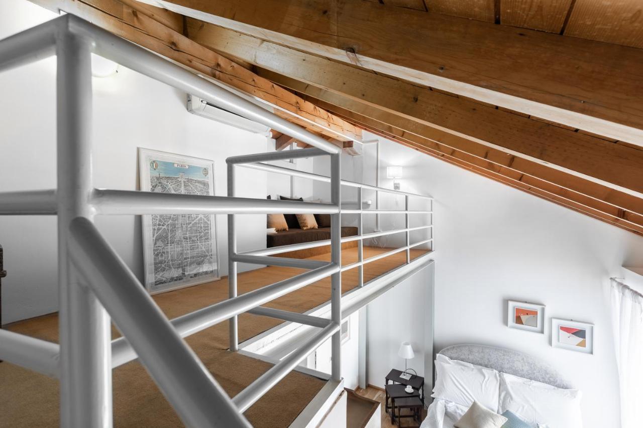 A Casa Nuccia Mansarda By Holiday Solutions โกโม ภายนอก รูปภาพ