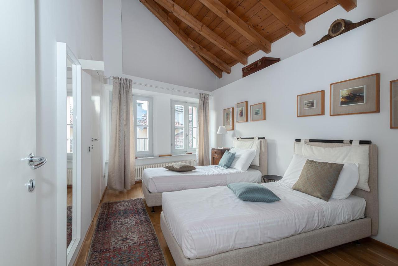 A Casa Nuccia Mansarda By Holiday Solutions โกโม ภายนอก รูปภาพ