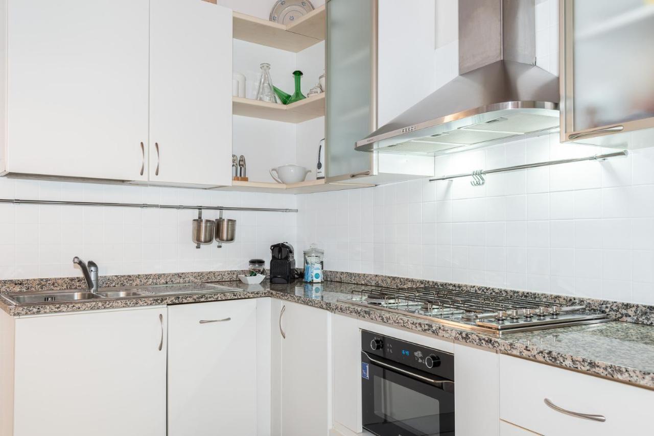 A Casa Nuccia Mansarda By Holiday Solutions โกโม ภายนอก รูปภาพ